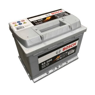 Bosch S5 006 Autobatterie 12V 63Ah 610A mit PowerFrame