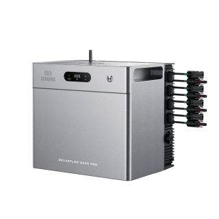 Zendure SolarFlow 2400 Pro an der Wand mit vier PV-Strings angeschlossen