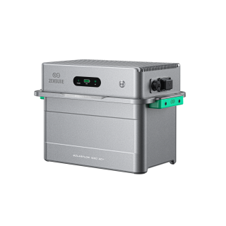 Zendure SolarFlow 1600 AC+ mit 1920Wh LiFePO4 Speicher an der Wandhalterung