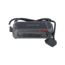 EC‑E6002 mit kleinem Ladeanschluss, Detail – ohne...